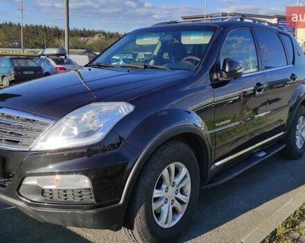 Черный Cанг Йонг Рекстон, объемом двигателя 2 л и пробегом 158 тыс. км за 13800 $, фото 1 на Automoto.ua