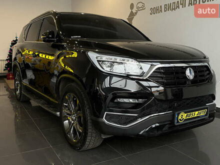 Черный Cанг Йонг Рекстон, объемом двигателя 2.16 л и пробегом 114 тыс. км за 22200 $, фото 1 на Automoto.ua