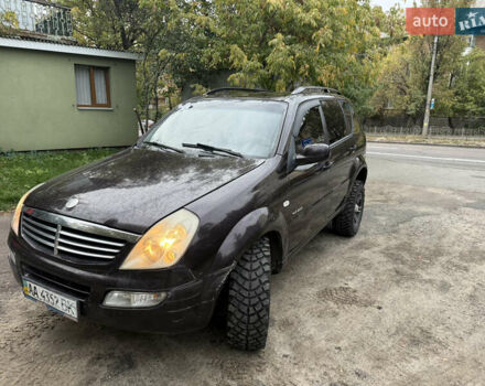Коричневий Cанг Йонг Rexton, об'ємом двигуна 2.3 л та пробігом 203 тис. км за 4500 $, фото 1 на Automoto.ua