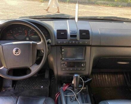 Коричневый Cанг Йонг Рекстон, объемом двигателя 2.7 л и пробегом 268 тыс. км за 3200 $, фото 6 на Automoto.ua