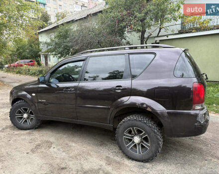 Коричневий Cанг Йонг Rexton, об'ємом двигуна 2.3 л та пробігом 203 тис. км за 4500 $, фото 2 на Automoto.ua