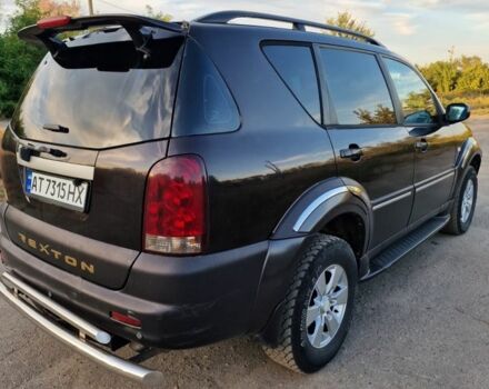 Коричневый Cанг Йонг Рекстон, объемом двигателя 2.7 л и пробегом 3 тыс. км за 7000 $, фото 4 на Automoto.ua