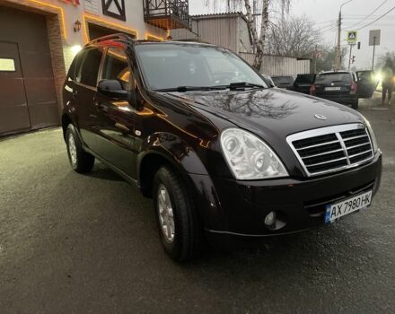 Коричневый Cанг Йонг Рекстон, объемом двигателя 2.7 л и пробегом 300 тыс. км за 6500 $, фото 2 на Automoto.ua