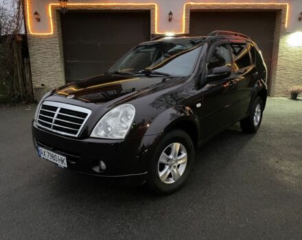 Коричневый Cанг Йонг Рекстон, объемом двигателя 2.7 л и пробегом 300 тыс. км за 6500 $, фото 1 на Automoto.ua