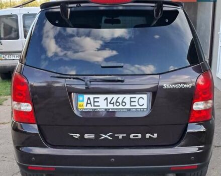 Коричневий Cанг Йонг Rexton, об'ємом двигуна 2.7 л та пробігом 125 тис. км за 12300 $, фото 5 на Automoto.ua