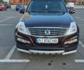 Коричневый Cанг Йонг Рекстон, объемом двигателя 2.7 л и пробегом 240 тыс. км за 12700 $, фото 6 на Automoto.ua