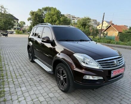 Коричневий Cанг Йонг Rexton, об'ємом двигуна 2.7 л та пробігом 226 тис. км за 12499 $, фото 1 на Automoto.ua
