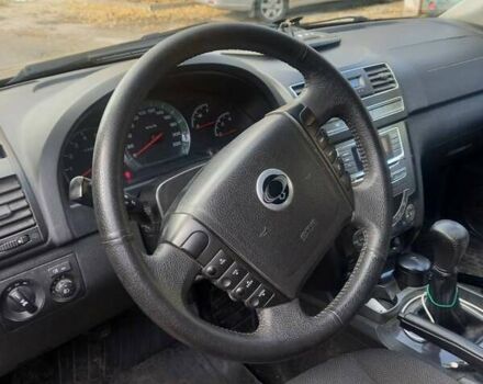 Коричневый Cанг Йонг Рекстон, объемом двигателя 2.7 л и пробегом 53 тыс. км за 15000 $, фото 3 на Automoto.ua