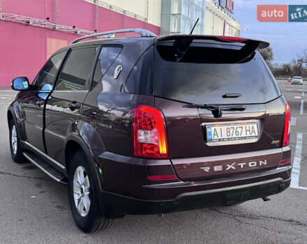 Коричневый Cанг Йонг Рекстон, объемом двигателя 2.7 л и пробегом 242 тыс. км за 11800 $, фото 9 на Automoto.ua