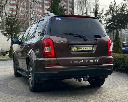 Коричневий Cанг Йонг Rexton, об'ємом двигуна 2 л та пробігом 87 тис. км за 14650 $, фото 4 на Automoto.ua
