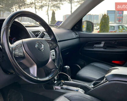 Коричневый Cанг Йонг Рекстон, объемом двигателя 2 л и пробегом 87 тыс. км за 14650 $, фото 9 на Automoto.ua