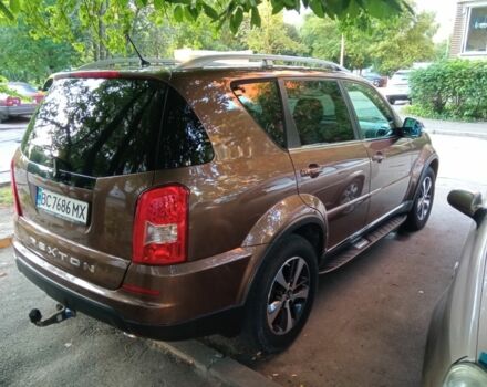 Коричневый Cанг Йонг Рекстон, объемом двигателя 2 л и пробегом 87 тыс. км за 14300 $, фото 2 на Automoto.ua