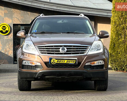 Коричневый Cанг Йонг Рекстон, объемом двигателя 2 л и пробегом 87 тыс. км за 14650 $, фото 1 на Automoto.ua