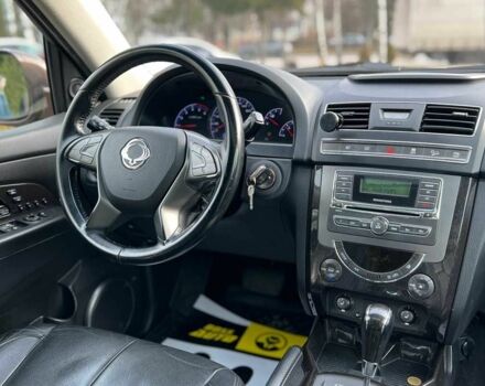 Коричневий Cанг Йонг Rexton, об'ємом двигуна 2 л та пробігом 87 тис. км за 14650 $, фото 21 на Automoto.ua