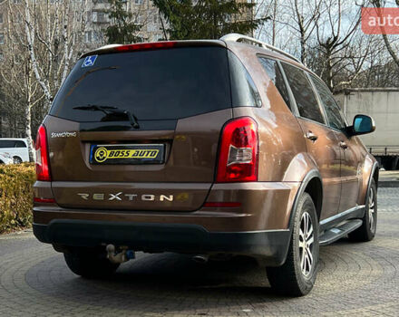 Коричневый Cанг Йонг Рекстон, объемом двигателя 2 л и пробегом 87 тыс. км за 14650 $, фото 6 на Automoto.ua