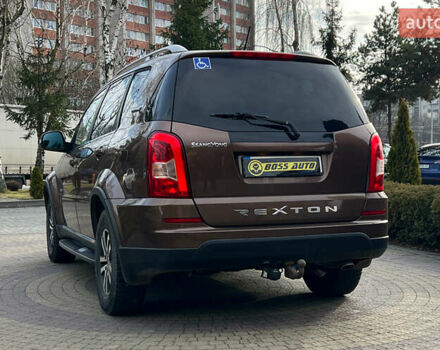 Коричневый Cанг Йонг Рекстон, объемом двигателя 2 л и пробегом 87 тыс. км за 14650 $, фото 4 на Automoto.ua