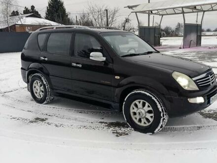 Коричневый Cанг Йонг Рекстон, объемом двигателя 2.8 л и пробегом 330 тыс. км за 4999 $, фото 1 на Automoto.ua