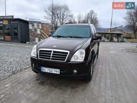 Коричневый Cанг Йонг Рекстон, объемом двигателя 2.7 л и пробегом 250 тыс. км за 6199 $, фото 1 на Automoto.ua