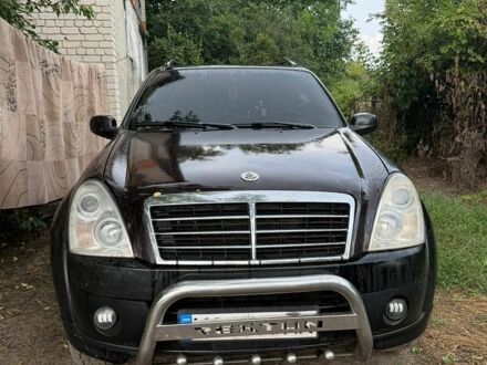 Коричневий Cанг Йонг Rexton, об'ємом двигуна 2.7 л та пробігом 315 тис. км за 5300 $, фото 1 на Automoto.ua