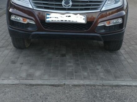 Коричневый Cанг Йонг Рекстон, объемом двигателя 3 л и пробегом 220 тыс. км за 13000 $, фото 1 на Automoto.ua