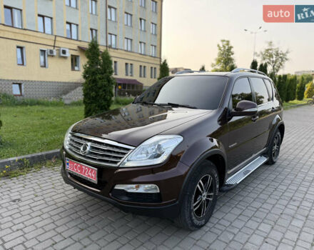Коричневий Cанг Йонг Rexton, об'ємом двигуна 2.7 л та пробігом 236 тис. км за 9900 $, фото 1 на Automoto.ua