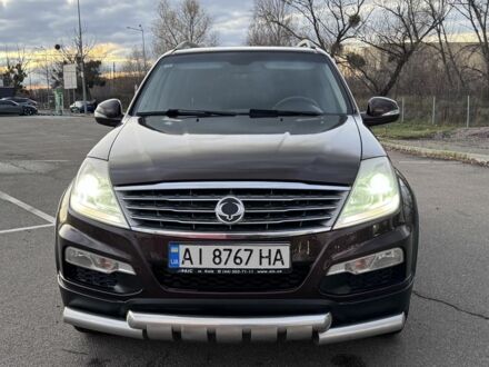 Коричневий Cанг Йонг Rexton, об'ємом двигуна 2.7 л та пробігом 239 тис. км за 12500 $, фото 1 на Automoto.ua