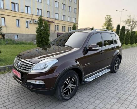 Коричневий Cанг Йонг Rexton, об'ємом двигуна 2.7 л та пробігом 226 тис. км за 12499 $, фото 1 на Automoto.ua