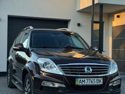 Коричневий Cанг Йонг Rexton, об'ємом двигуна 2.7 л та пробігом 217 тис. км за 12500 $, фото 1 на Automoto.ua