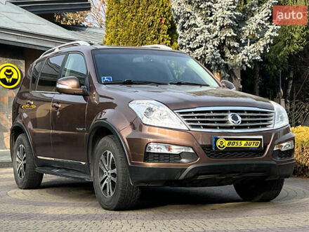 Коричневий Cанг Йонг Rexton, об'ємом двигуна 2 л та пробігом 87 тис. км за 14650 $, фото 1 на Automoto.ua