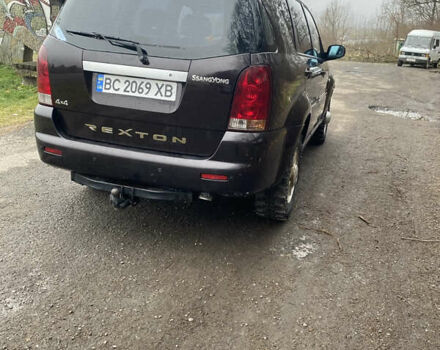 Червоний Cанг Йонг Rexton, об'ємом двигуна 2.8 л та пробігом 180 тис. км за 5000 $, фото 4 на Automoto.ua