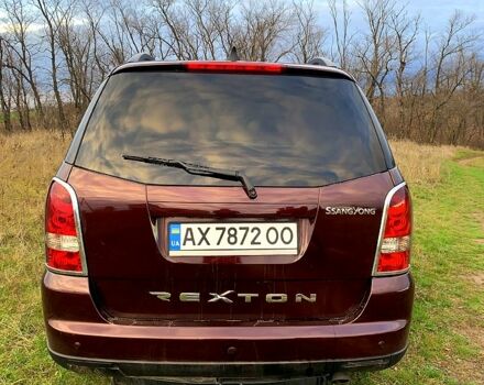 Червоний Cанг Йонг Rexton, об'ємом двигуна 2.7 л та пробігом 200 тис. км за 6000 $, фото 4 на Automoto.ua