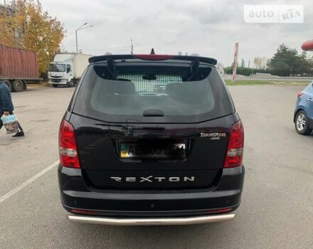 Червоний Cанг Йонг Rexton, об'ємом двигуна 2.7 л та пробігом 177 тис. км за 11000 $, фото 5 на Automoto.ua