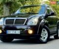 Красный Cанг Йонг Рекстон, объемом двигателя 2.7 л и пробегом 175 тыс. км за 9999 $, фото 1 на Automoto.ua