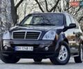 Красный Cанг Йонг Рекстон, объемом двигателя 2.7 л и пробегом 175 тыс. км за 9999 $, фото 1 на Automoto.ua