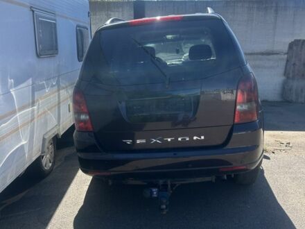 Cанг Йонг Rexton 2007 у Черкасах на Automoto.ua Червоний Cанг Йонг Rexton, об'ємом двигуна 2.7 л та пробігом 235 тис. км за 3500 $, фото 1 на Automoto.ua