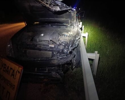 Червоний Cанг Йонг Rexton, об'ємом двигуна 0 л та пробігом 370 тис. км за 2200 $, фото 1 на Automoto.ua