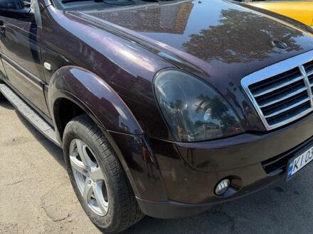 Червоний Cанг Йонг Rexton, об'ємом двигуна 2.7 л та пробігом 355 тис. км за 5300 $, фото 1 на Automoto.ua