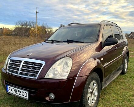 Червоний Cанг Йонг Rexton, об'ємом двигуна 2.7 л та пробігом 200 тис. км за 6000 $, фото 1 на Automoto.ua
