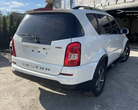 Cанг Йонг Rexton, об'ємом двигуна 2.2 л та пробігом 70 тис. км за 16300 $, фото 7 на Automoto.ua