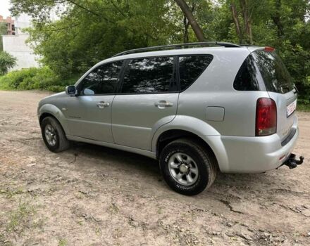 Сірий Cанг Йонг Rexton, об'ємом двигуна 3 л та пробігом 200 тис. км за 3550 $, фото 2 на Automoto.ua
