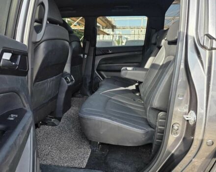 Сірий Cанг Йонг Rexton, об'ємом двигуна 2.2 л та пробігом 120 тис. км за 12007 $, фото 7 на Automoto.ua