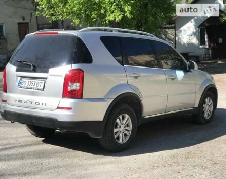 Сірий Cанг Йонг Rexton, об'ємом двигуна 2 л та пробігом 99 тис. км за 12000 $, фото 16 на Automoto.ua