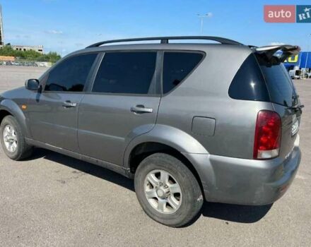 Сірий Cанг Йонг Rexton, об'ємом двигуна 2.87 л та пробігом 357 тис. км за 7000 $, фото 4 на Automoto.ua