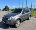Сірий Cанг Йонг Rexton, об'ємом двигуна 2.9 л та пробігом 357 тис. км за 7000 $, фото 1 на Automoto.ua