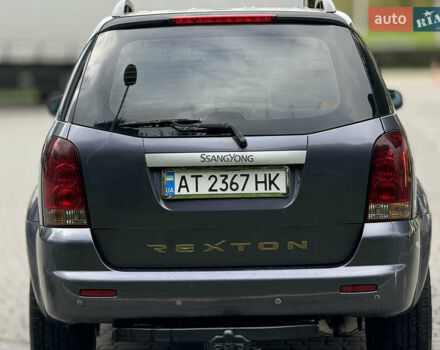 Сірий Cанг Йонг Rexton, об'ємом двигуна 2.7 л та пробігом 304 тис. км за 5600 $, фото 6 на Automoto.ua