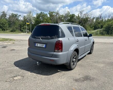 Серый Cанг Йонг Рекстон, объемом двигателя 2.7 л и пробегом 321 тыс. км за 3900 $, фото 4 на Automoto.ua