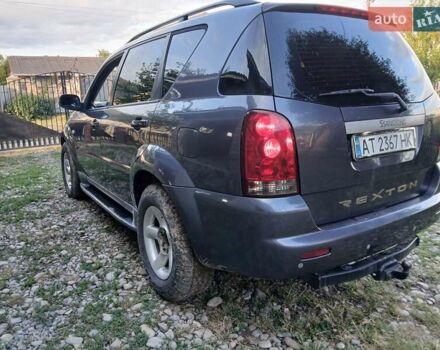 Сірий Cанг Йонг Rexton, об'ємом двигуна 2.7 л та пробігом 305 тис. км за 5600 $, фото 6 на Automoto.ua