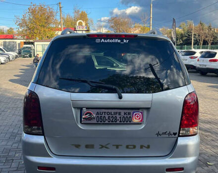 Сірий Cанг Йонг Rexton, об'ємом двигуна 2.7 л та пробігом 268 тис. км за 6500 $, фото 5 на Automoto.ua