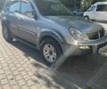 Серый Cанг Йонг Рекстон, объемом двигателя 2.7 л и пробегом 240 тыс. км за 6000 $, фото 2 на Automoto.ua