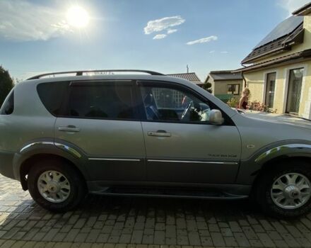 Серый Cанг Йонг Рекстон, объемом двигателя 2.7 л и пробегом 140 тыс. км за 7500 $, фото 3 на Automoto.ua